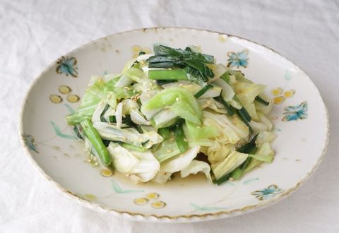 だしで食べるキャベツの炒め物