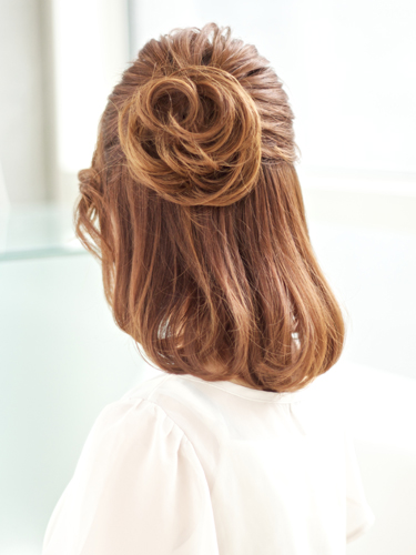 大人可愛いハーフアップヘアアレンジ