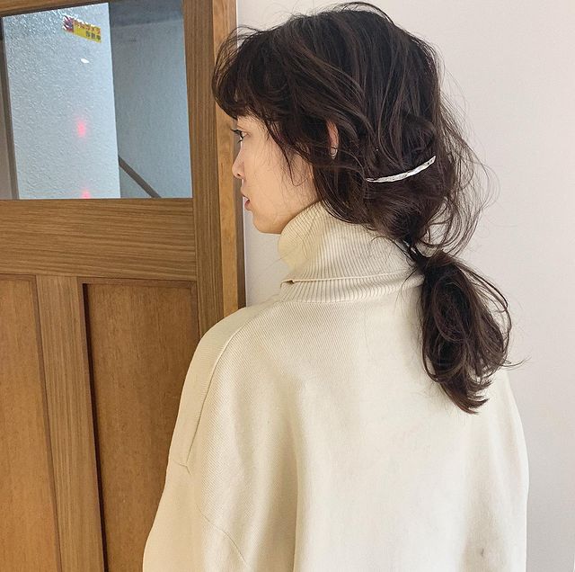 大人可愛いロングヘアのゆるヘアアレンジ