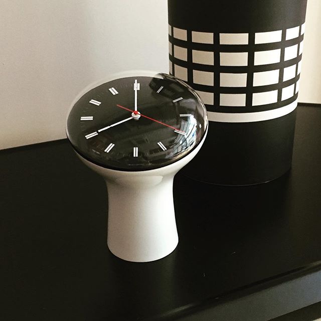 北欧テイストのおしゃれな置き時計16選 インテリアに合うおすすめ雑貨まとめ Folk