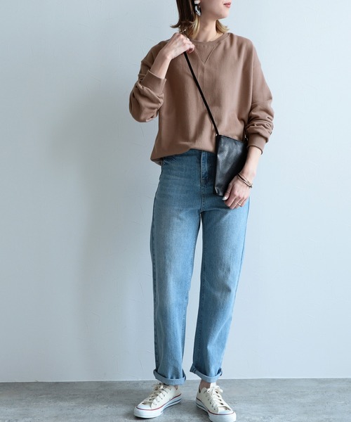 21年はスウェットコーデを取り入れて ラフすぎない大人が着こなす旬のおしゃれ Folk