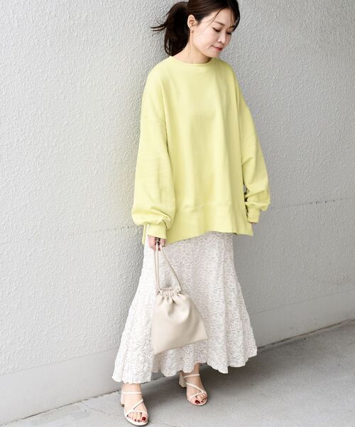 21年はスウェットコーデを取り入れて ラフすぎない大人が着こなす旬のおしゃれ Folk