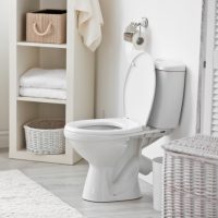 臭いの原因!トイレの隙間をコーキング 臭いの原因!トイレの隙間をコーキング