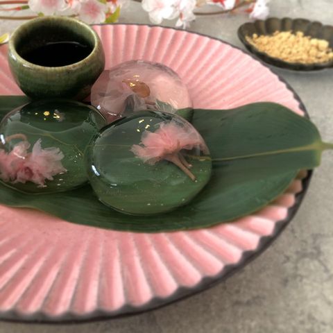 華やかな和風のピンク食器