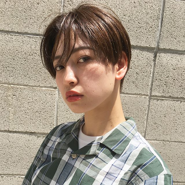 サイドすっきり！大人ショート