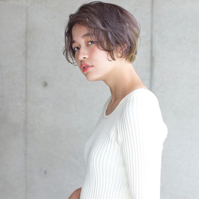 髪が多い私におすすめのショートヘアって 失敗しない大人のヘアカタログ Folk