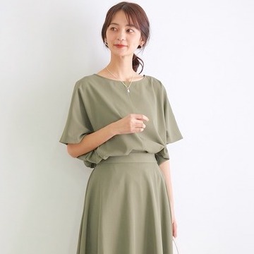 夏の大人ポニーテールコーデ 涼しげにまとめた髪に似合う女性らしいおしゃれ術 Folk