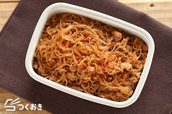 ヘルシーおかず！しらたきのそぼろ炒め