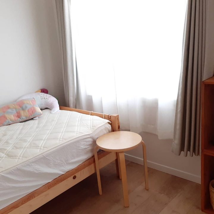 シンプル＆カジュアルな寝室インテリア