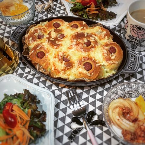 ストウブでおしゃれ!ウインナーのちぎりパン