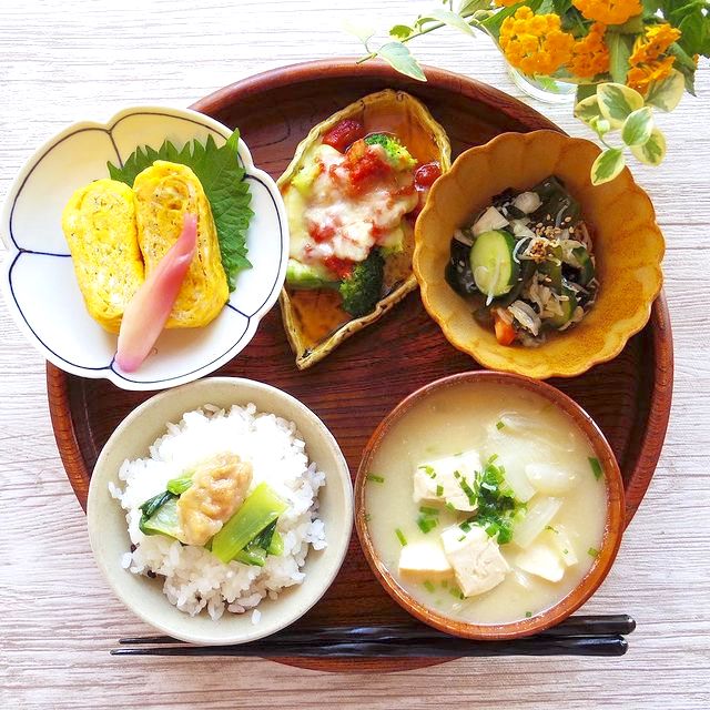 肉野菜炒めに合う人気献立レシピ バランス良い具材とおすすめの味付けをご紹介 Folk 肉野菜炒めに合う人気献立レシピ バランス良い具材とおすすめの味付けをご紹介 Folk