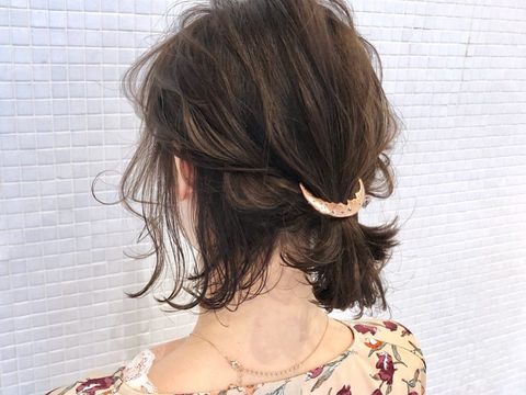 おくれ毛がおしゃれな簡単ボブヘアアレンジ