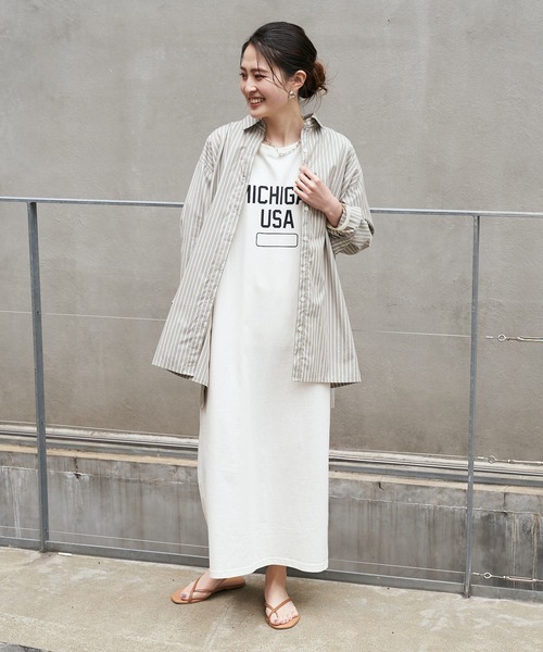 ストライプシャツのコーデ 21 定番アイテムを上品に見せる大人の着こなし Folk