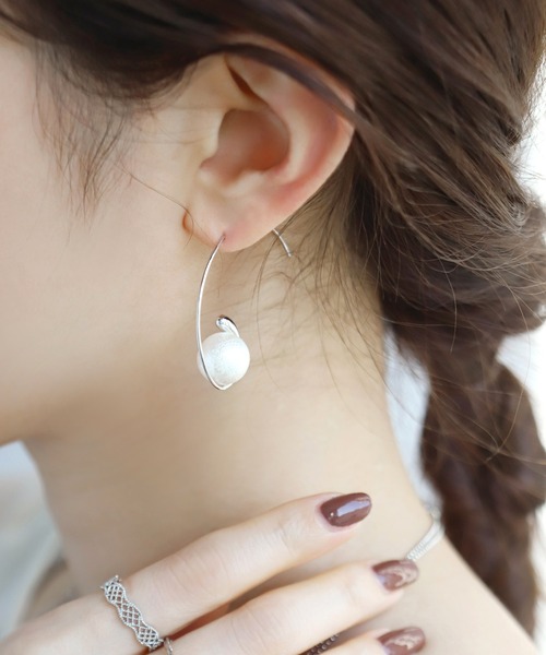 華やぎを堪能出来るパールピアス