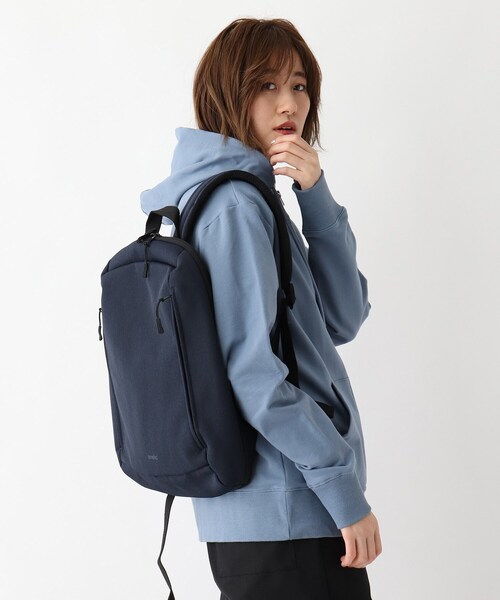 軽量&撥水加工の機能性リュック