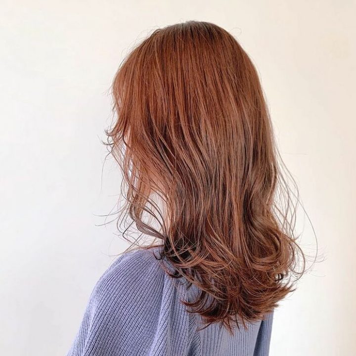 ロング向けの秋のトレンドヘアカラー特集 おしゃれな髪色で旬の仕上がりに Folk