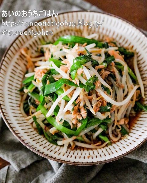 味付けも簡単!人気副菜ニラもやし炒め