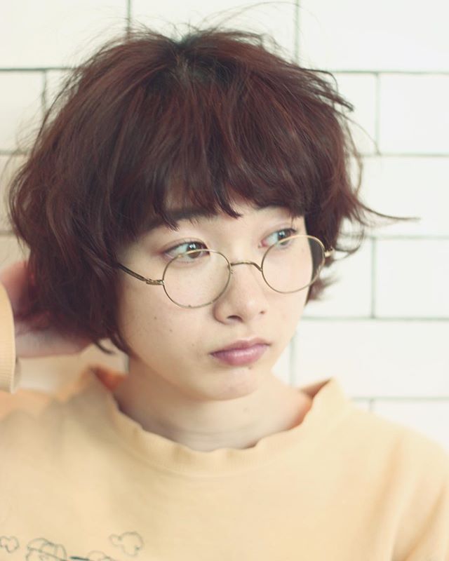 メガネが似合う大人のボブ特集 フレームとバランスが良いおしゃれヘアスタイル Folk