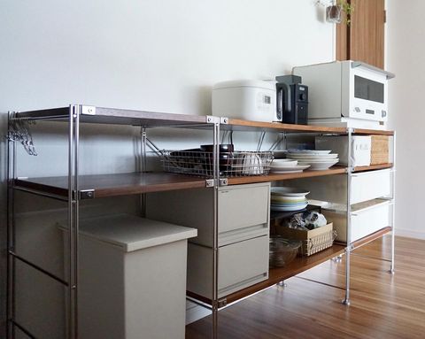 キッチンの背面収納は無印にお任せ 家具やボックスを使った便利なアイデア実例 Folk