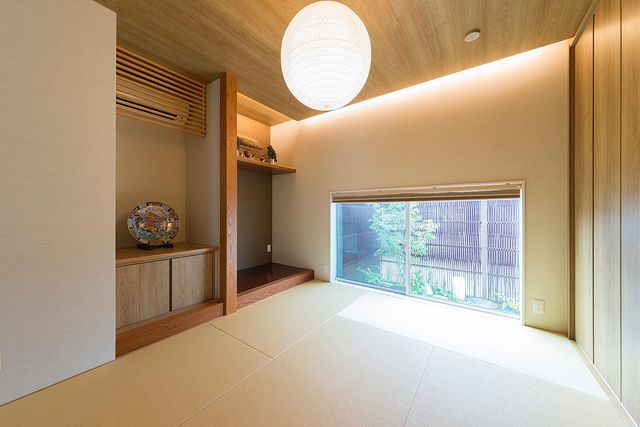 四季の映る坪庭のある和モダン和室実例