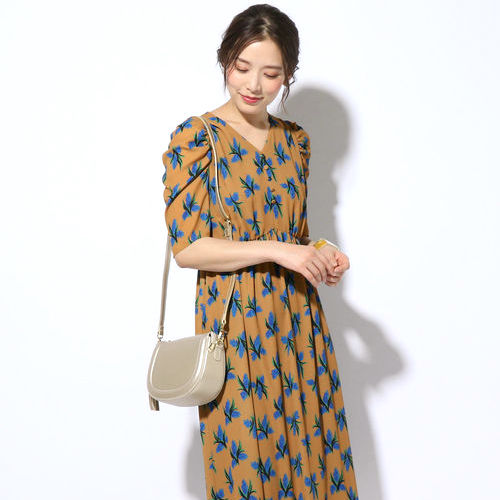 花柄ワンピースの夏コーデ特集 40代だから出来る上品な着こなしのコツをご紹介 Folk