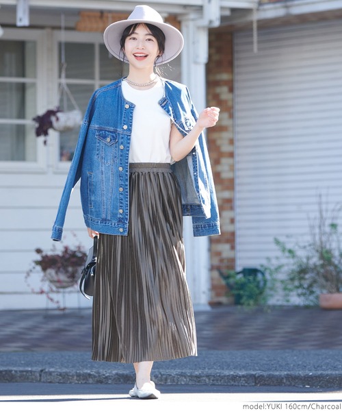 つや感サテンプリーツスカート
