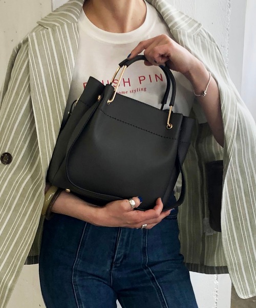 持ち運びが楽な4wayミニトートバッグ