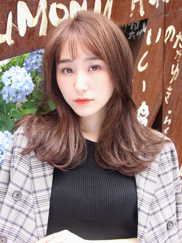 トレンドライクでおしゃれなヘアスタイル