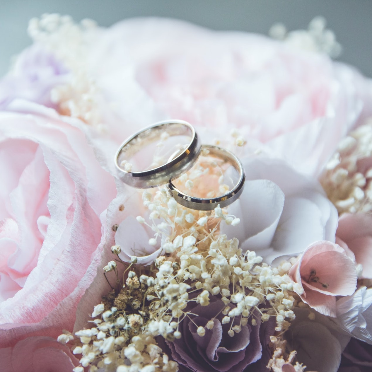 上司への結婚祝いは何をプレゼントする 相場やマナー 喜ばれるギフトまとめ Folk