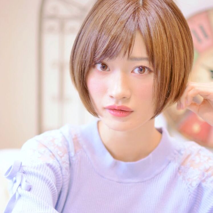 トレンドの《アシメ前髪》レングス別カタログ。真似したい大人おしゃれな髪型 | folk