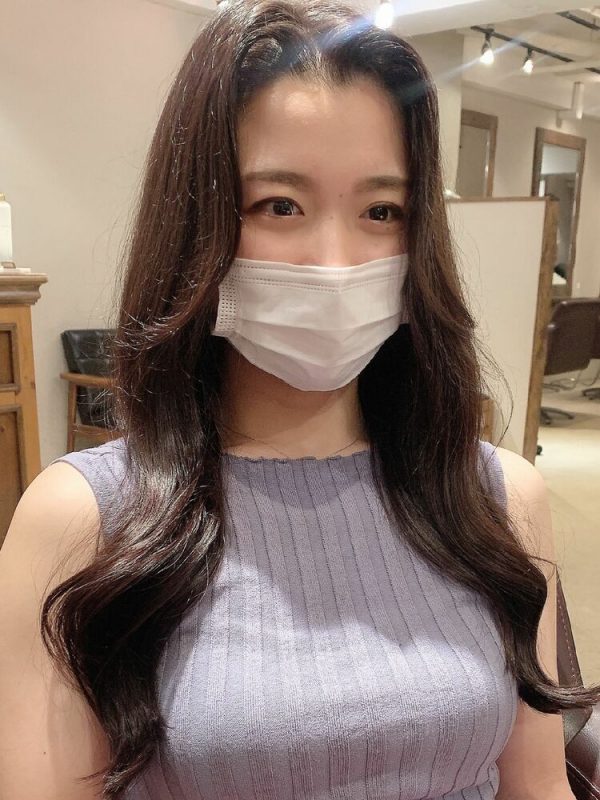 センター分けヘアアレンジの髪型