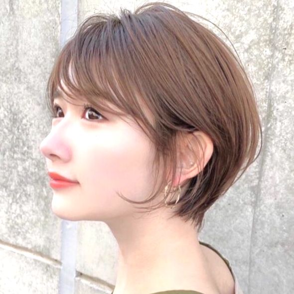 40代に似合う耳かけショート特集 可愛らしさも忘れない大人の好印象ヘアスタイル Folk