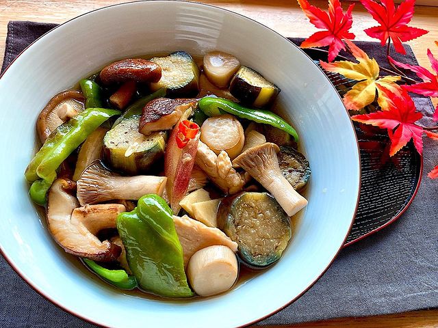 鶏肉、なす、ピーマン、エリンギ、だし浸し、煮物。