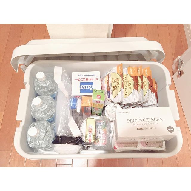 防災グッズを入れるPP頑丈収納ボックス