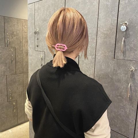 切りっぱなしボブに似合うヘアアレンジ