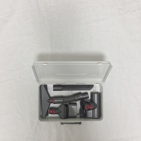 スチール工具箱で掃除機パーツ収納