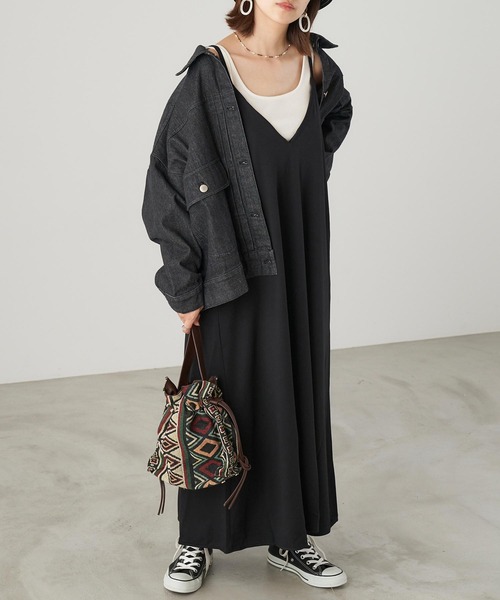黒ワンピース×オーバージャケット