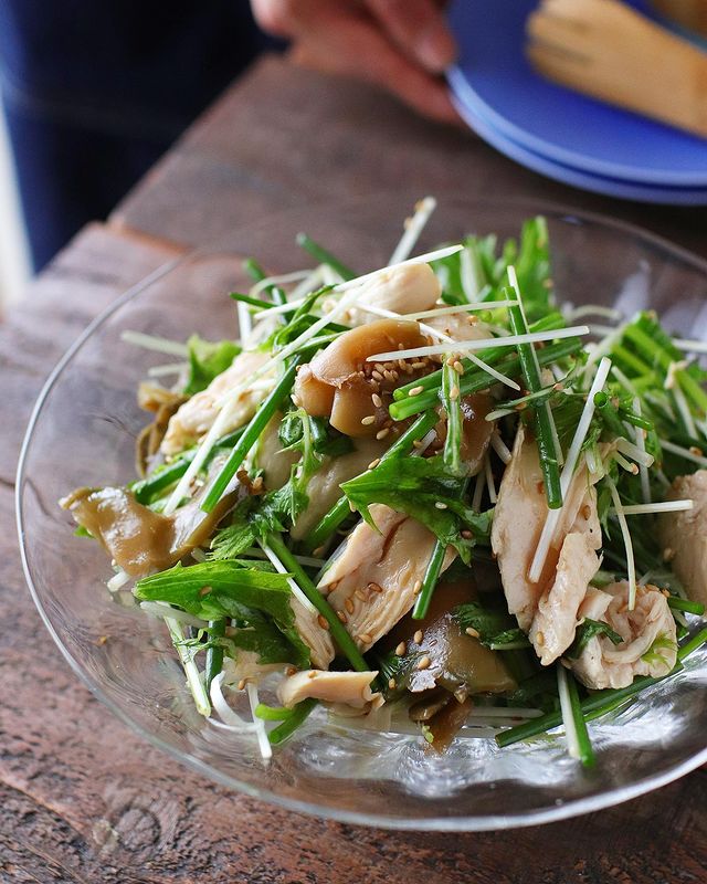 中華の美味しい蒸し鶏ザーサイの香味和え