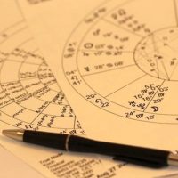 蠍座 Ab型 女性の恋愛 仕事の特徴は 基本的な性格を占いでチェックしよう Folk