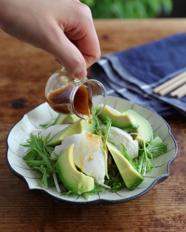 人気わさびドレッシングのアボカド豆腐サラダ