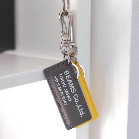 身に付けやすいおしゃれなリフレクターまとめ 大人にもおすすめのアイテムはこれ Folk