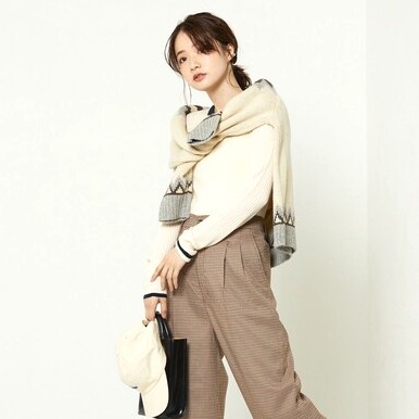 40代におすすめのワイドパンツコーデ 21秋冬 最新の着こなしはこちら Folk