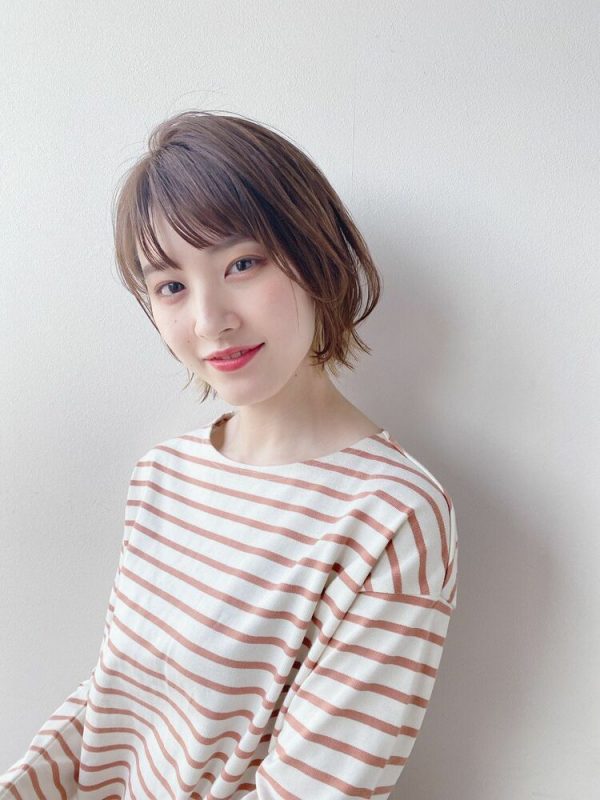 ナチュラルショートのヘアスタイル