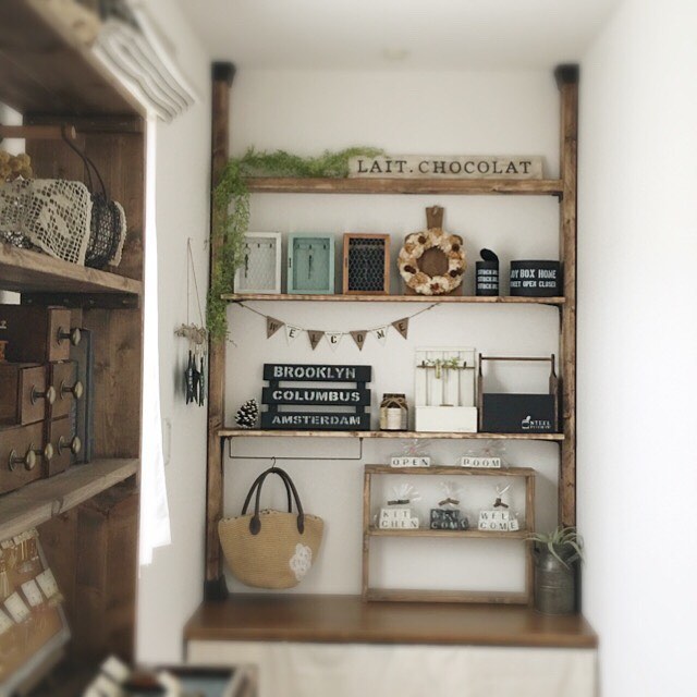 優しい質感のディアウォールの棚