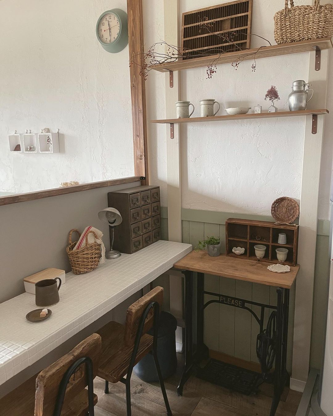 無垢の木材で素敵なディアウォールの棚