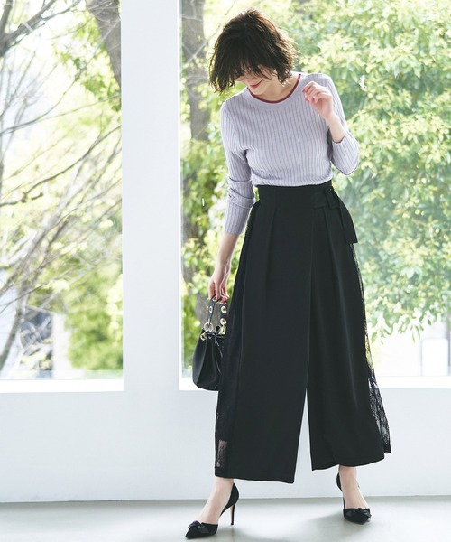 リブニット×サイドレースワイドパンツ