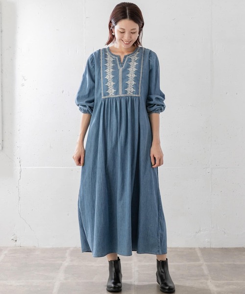 デニムワンピースコーデ特集 22冬 大人の遊び心を出したおしゃれな着こなし Folk
