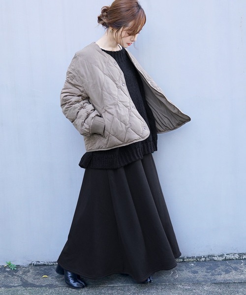 黒ロングスカート×ジャケットの冬コーデ