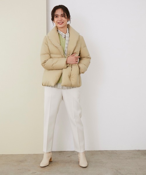 ショートダウンブルゾン×テーパードパンツ