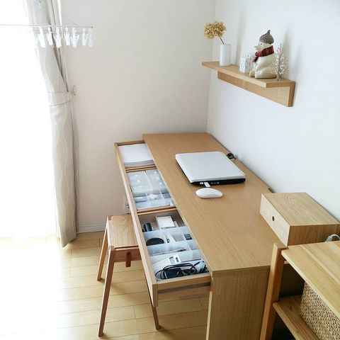 木製小物収納でデスク上はいつもスッキリ